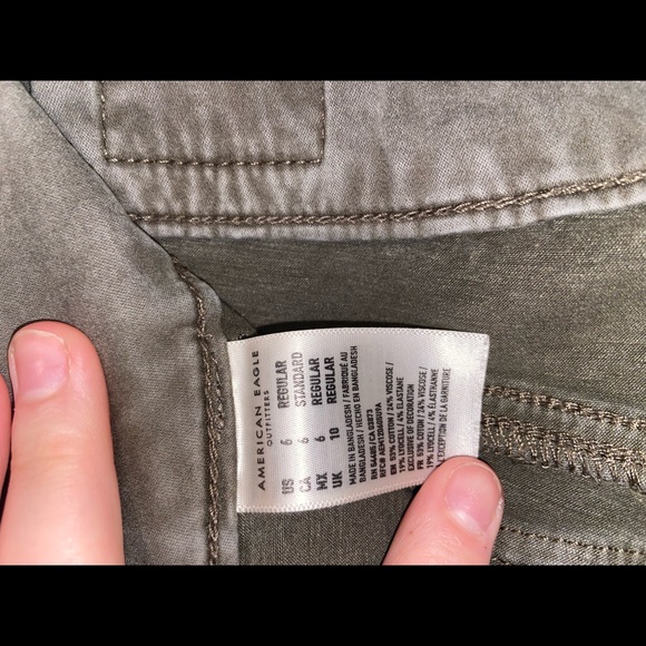 American Eagle Army Green High Rise Cargo Skinny Jeans - Picture 4 of 4